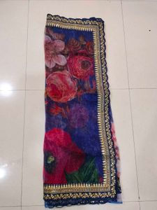 Floral Print Embellished Saree 🥻