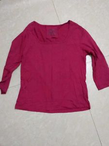 Red 3/4 Sleeve Top