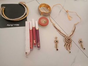 Jewellery &amp; Lipstick Bundle