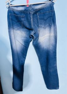 Blue Torned Jeans 👖
