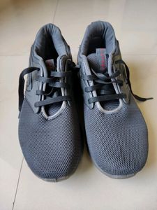 Sports Shoes With Ultra Cushion
