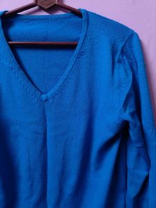 Blue V-Neck pullover
