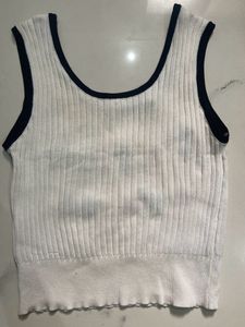 White crop top F21