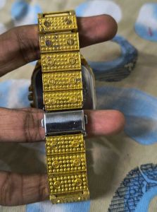 Premium Watch Look Mint Condition And Working