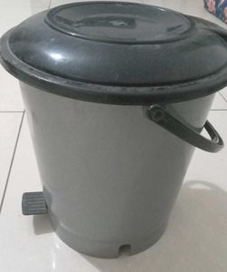 Garbage Rolls With Bin