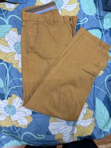 premium casual pants.