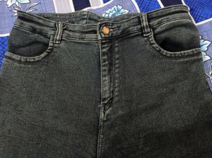 Stylish Denim Jeans – Preloved but Premium Quality