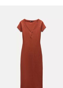 Rust Ribbed Midi Dress ✨