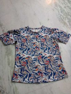 BRAND NEW Floral Print Top