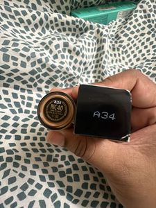 Original Mac Studio Radiance Concealor - NC 40