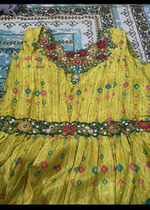 💛 Yellow Gown With Duppata 💛