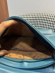New 🆕 Sling Bag 💼