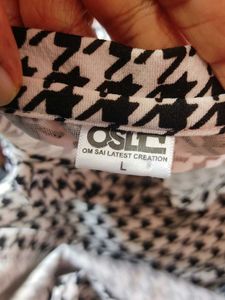 Houndstooth Print Top
