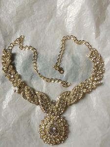 diamond  Neckalce set with earrings and maang tikk