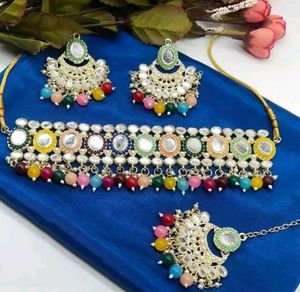 Beautiful Multicolour Jwellery Set