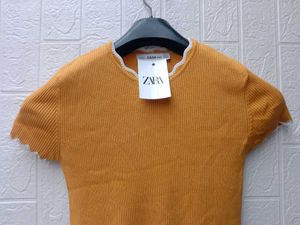 New with tag ZARA Mustard Ribbed Ruffle Top