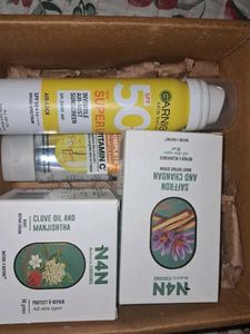 N4N Skincare Set and Garnier Sunscreen spray an