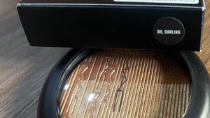 MAC HIGHLIGHTER