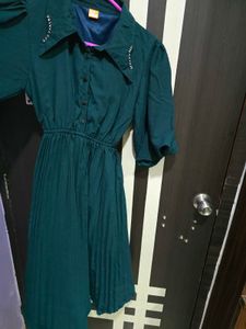 Women Fit And Flate Dark Green Dress