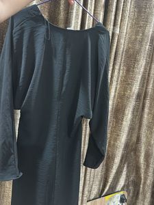 BLACK DRESS KNEE LENGTH