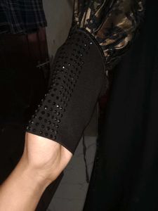 Elegant Burkha Only 1 Flow In Bottom Small Stiche