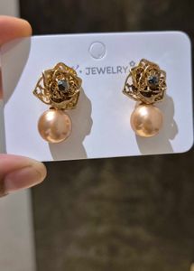 Golden Flower Pearl Earrings
