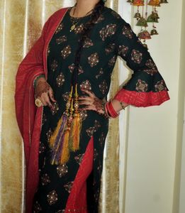 Elegant Green &amp; red Salwar Kameez