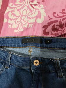 Women Blue Low Rise Light Fade Streatchable Jeans