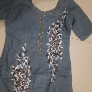 Womens Embroidered Kurta