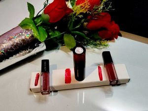 3 Beautiful Shade Lipsticks 💄 FREE WITH A COMB