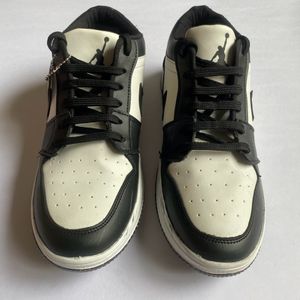 Nike Dunk Low Retro