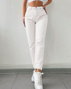 White Straight Leg mon-fit Jeans 👖❤️