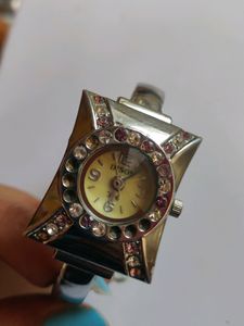 Kada Watch
