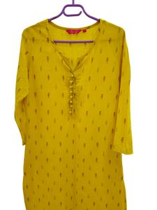 Pink Almirah Yellow Kurti