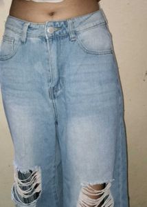 Ripped Wide baggy Jeans