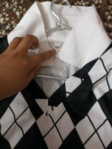 Argyle Crop Top with White Collar