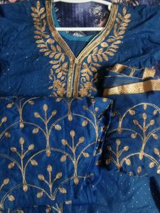 A Full Suit Stiched Drees ,Ready To Wear 🫧🌊🫐