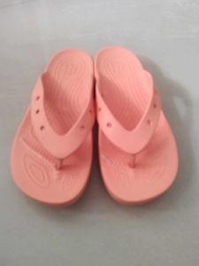crocs Peach Flip Flops New Never Used