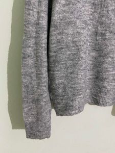 H&amp;M Gray Off-Shoulder Sweater