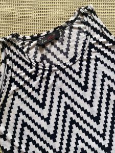 Zigzag Print Tank Top