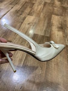 Elegant Slingback Heels