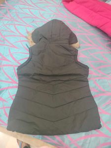 fort Collins Stylish Sleeveless jacket never used