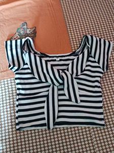 💖Knotted CROp Top 💖