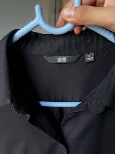 Uniqlo Black Button-Down shirt