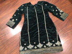 Elegant Green Velvet Kurta Set