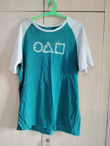 OVERSIZED TSHIRT