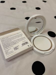 Myglamm LIT Compact