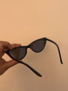 Chic Cat-Eye Sunglasses