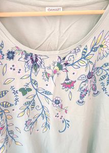 Floral Print V-Neck Tee