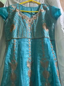 Teal Embroidered Kurta Size S